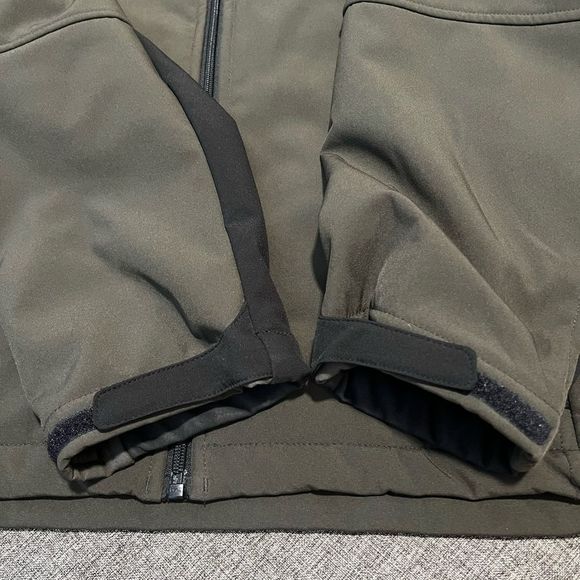 TUMI Soft Shell Sherpa Lined Jacket Mens
Size L Green & Black - Picture 6 of 7